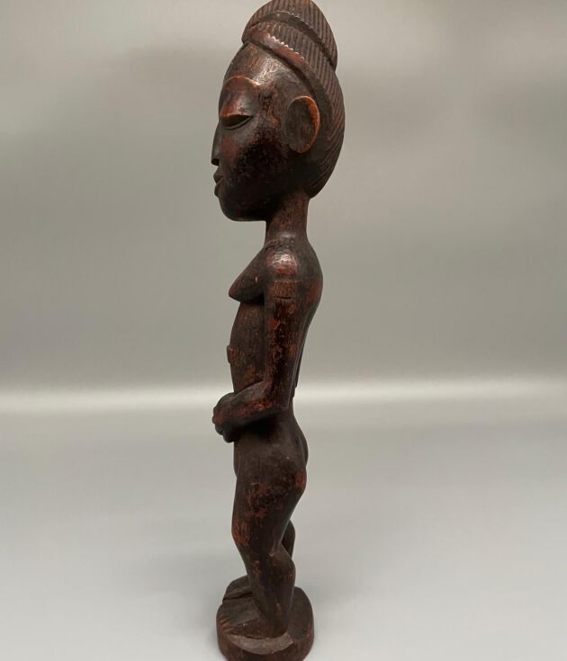 Baoulé d'art africain - profil gauche