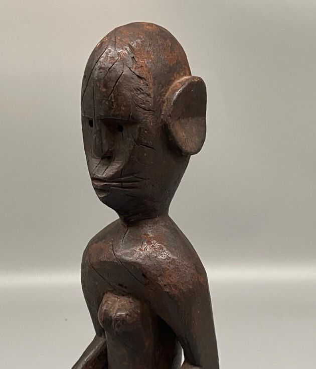 Statuette mumye du Nigeria - orienté à gauche zoomé