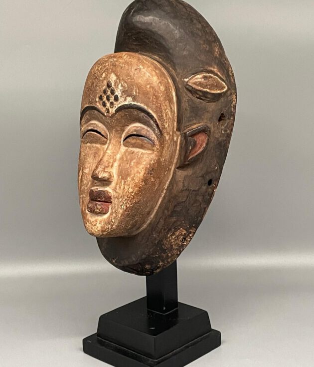 Masque Punu - orienté à gauche